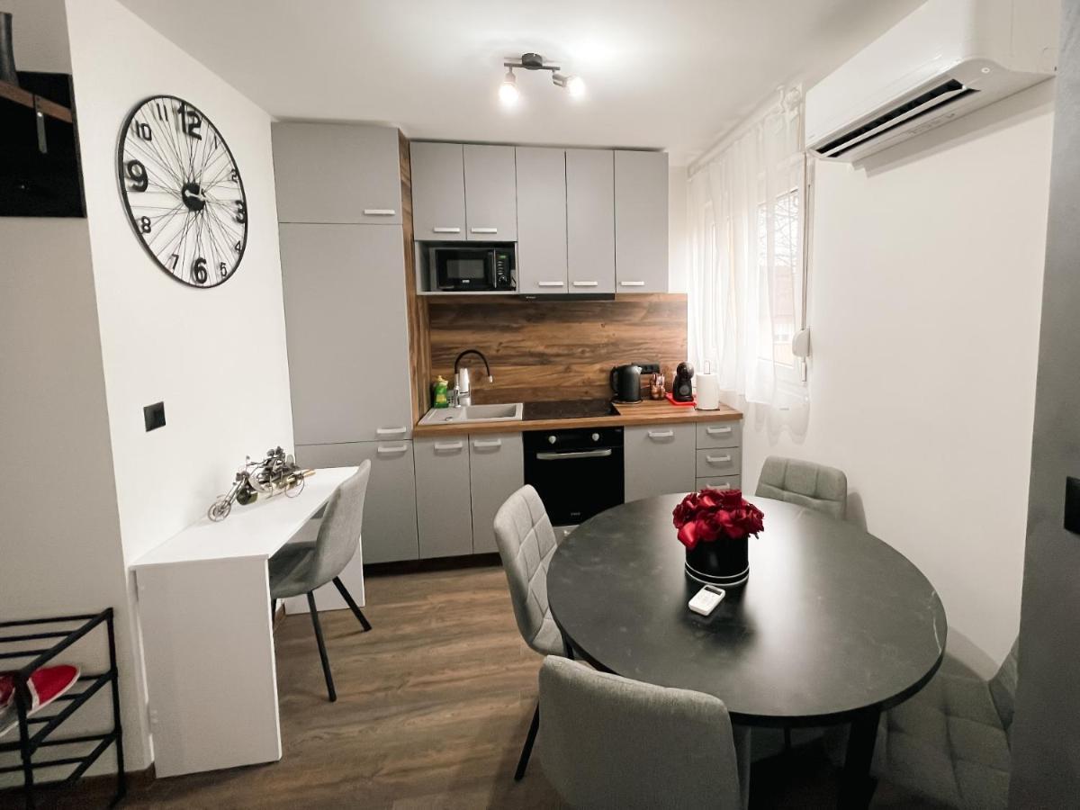 Apartmán Vinkovci 1 Exteriér fotografie